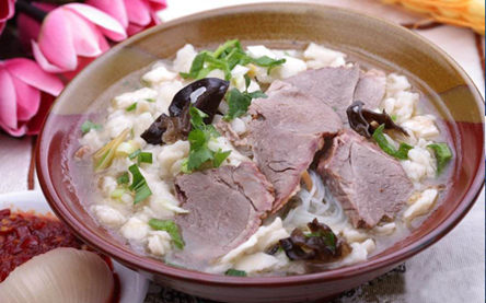 牛羊肉泡馍怎么做好吃？正宗牛羊肉泡馍技术培训